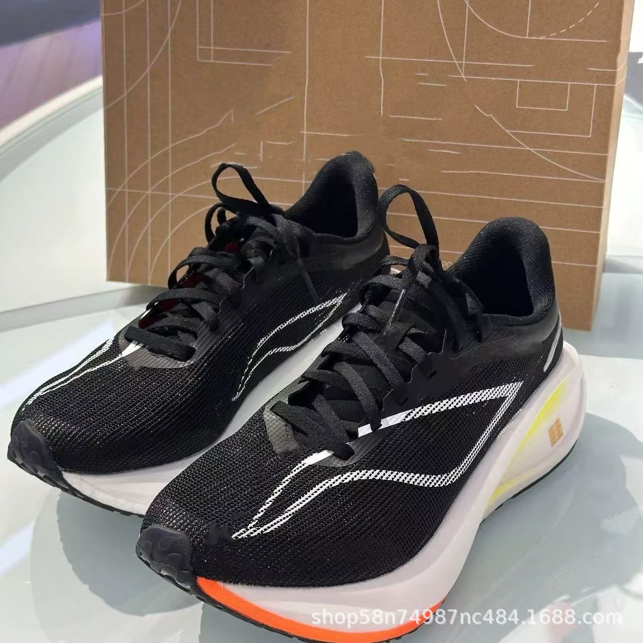 New Ultra-light Men's Sports S - Men'S Training Shoes 评论和价格