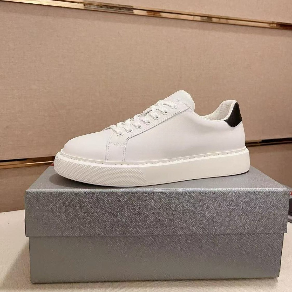 Luxury Genuine Leather Sneaker - Men'S Shoes To Increase Height 评论和价格